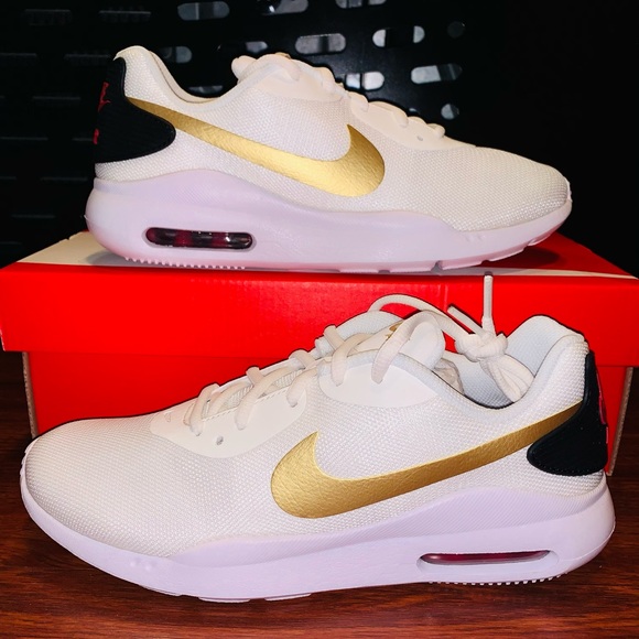 Nike Shoes - WMNS Nike Air Max Oketo